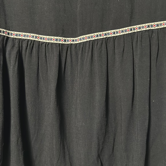 Citrus and Lemon black embroidered 3/4 sleeve top - Picture 6 of 9